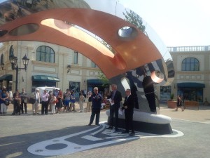 Craig Richmond, president & CEO, Vancouver Airport Authority, indroduced Musqueam artist Michael Nicoll Yahgulanaas under the magnificent breaching whale sculpture.